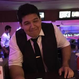 Meet your Posher, Dustin